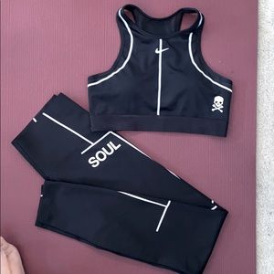 SoulCycle x Nike collab - black and white set